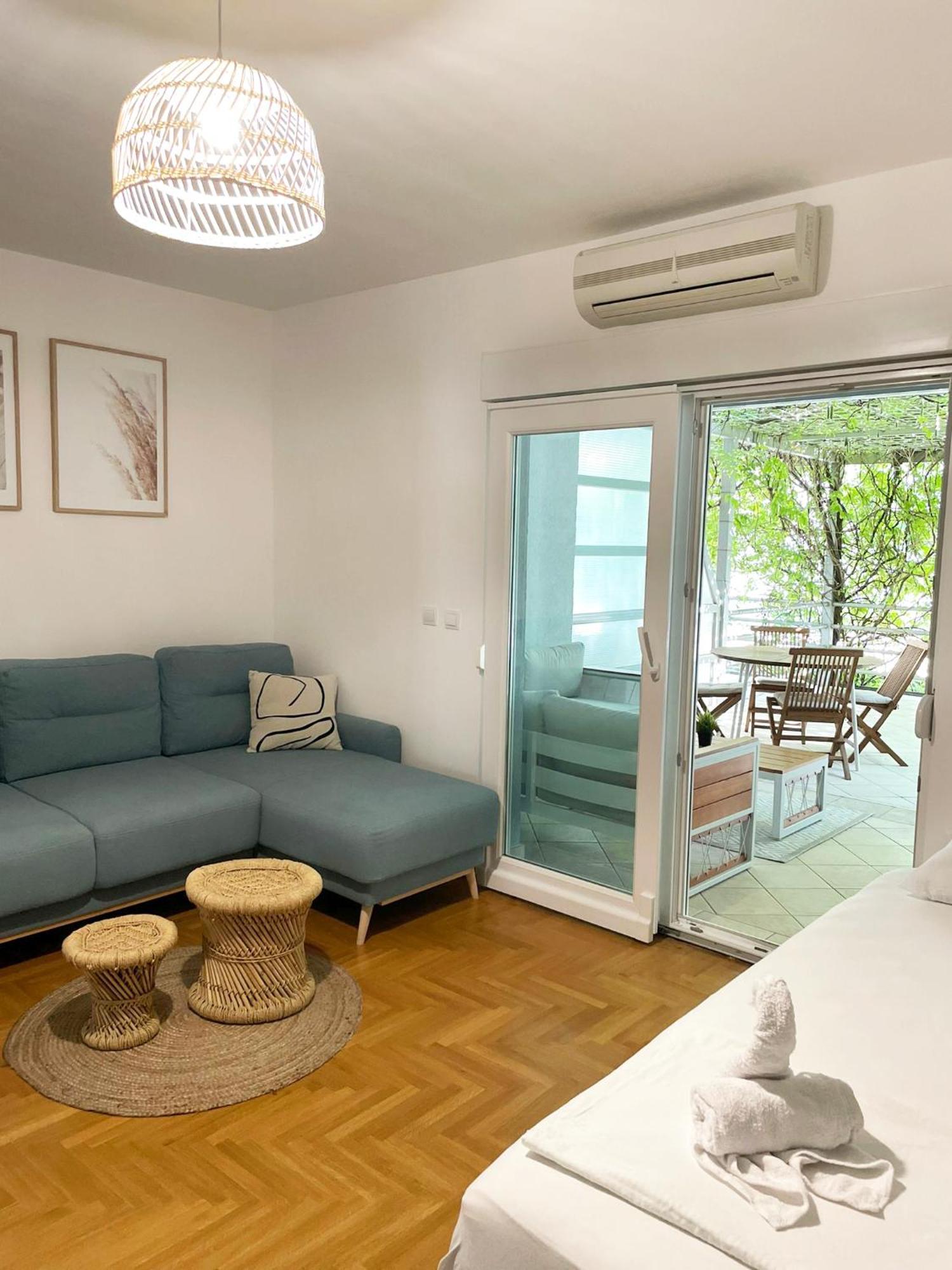 Apartment Dalmatino Baska Voda Bagian luar foto
