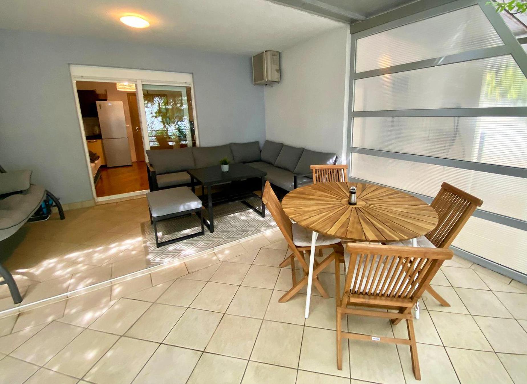 Apartment Dalmatino Baska Voda Bagian luar foto